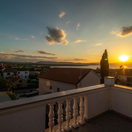 Apartment Aleksandra Малинска Екстериор снимка