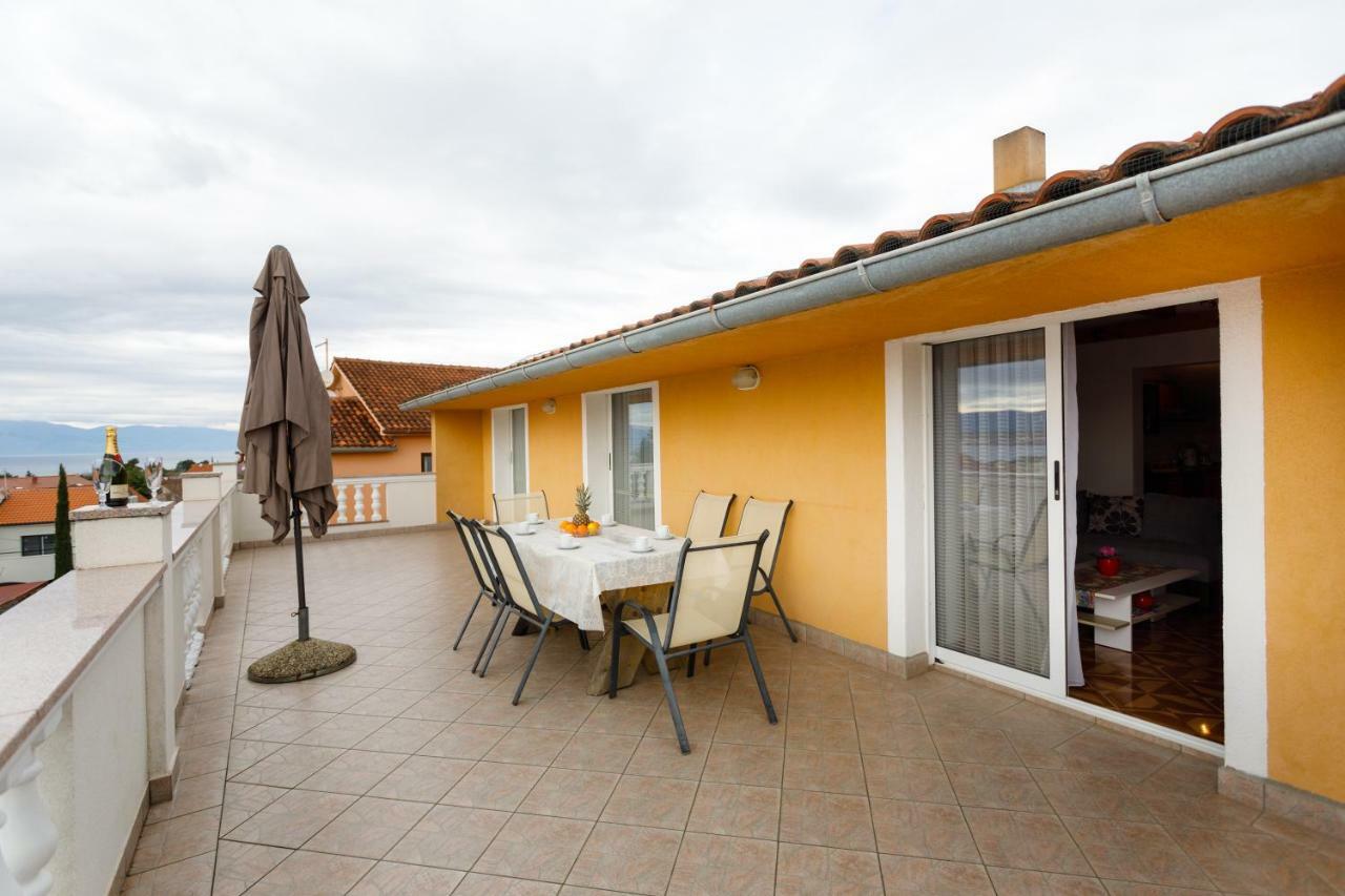 Apartment Aleksandra Малинска Екстериор снимка