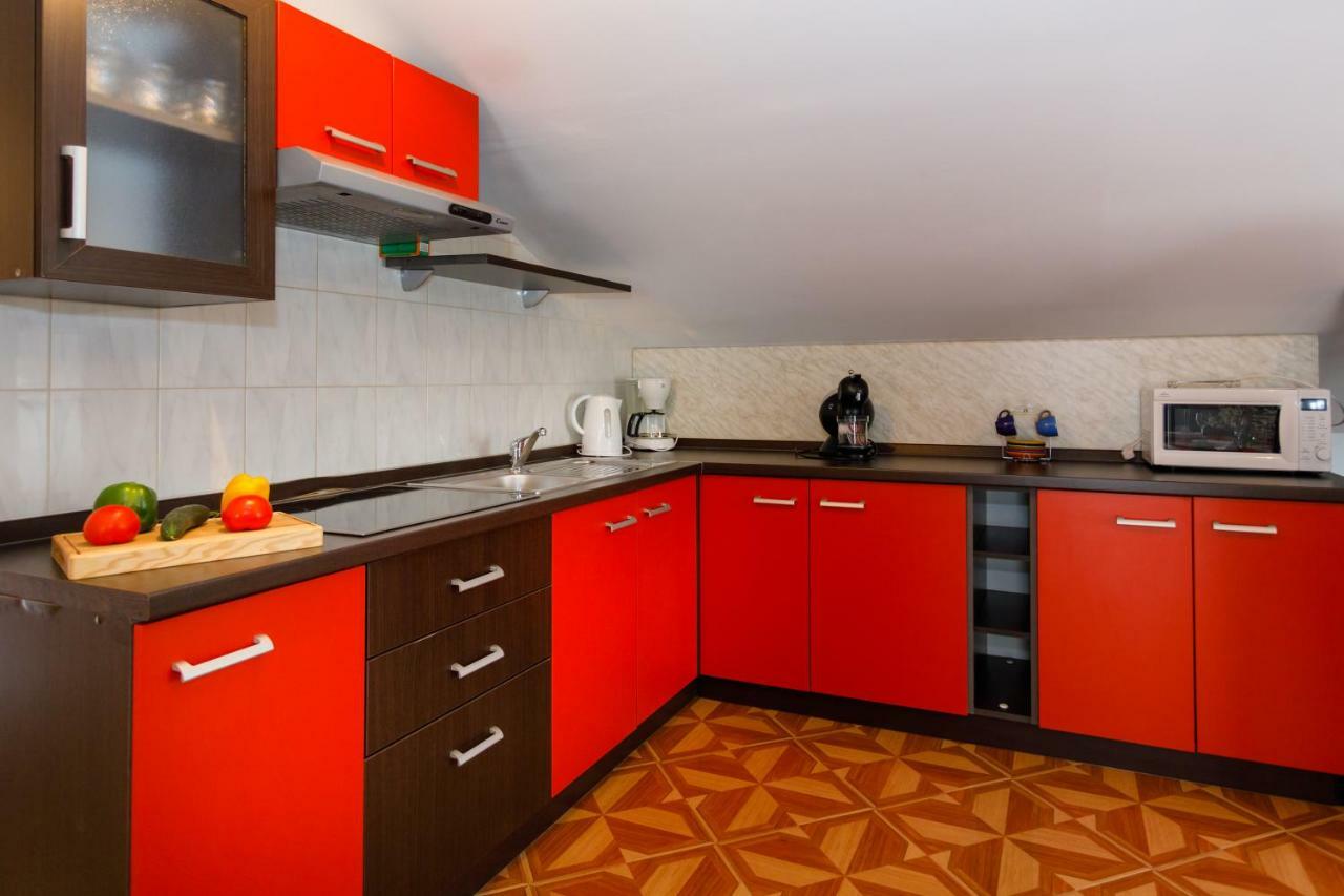 Apartment Aleksandra Малинска Екстериор снимка